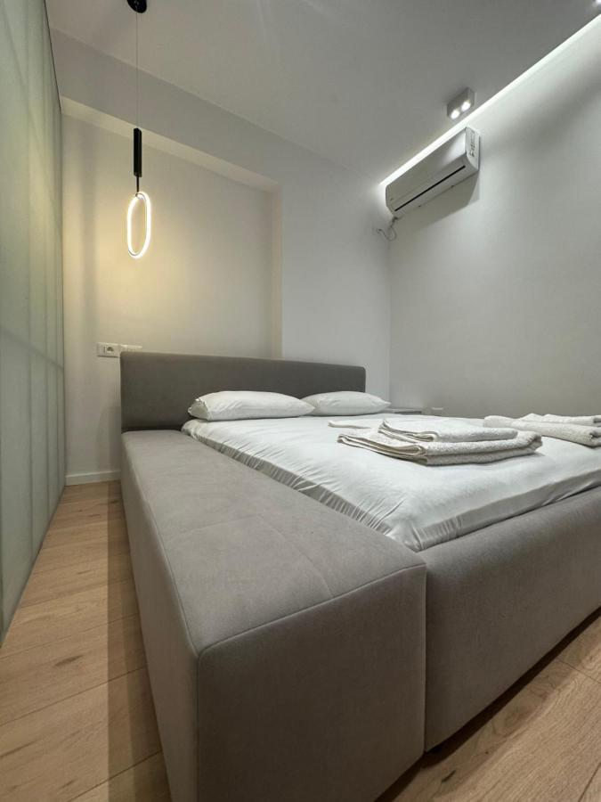 Britney'S Apartments Tiranë Luaran gambar
