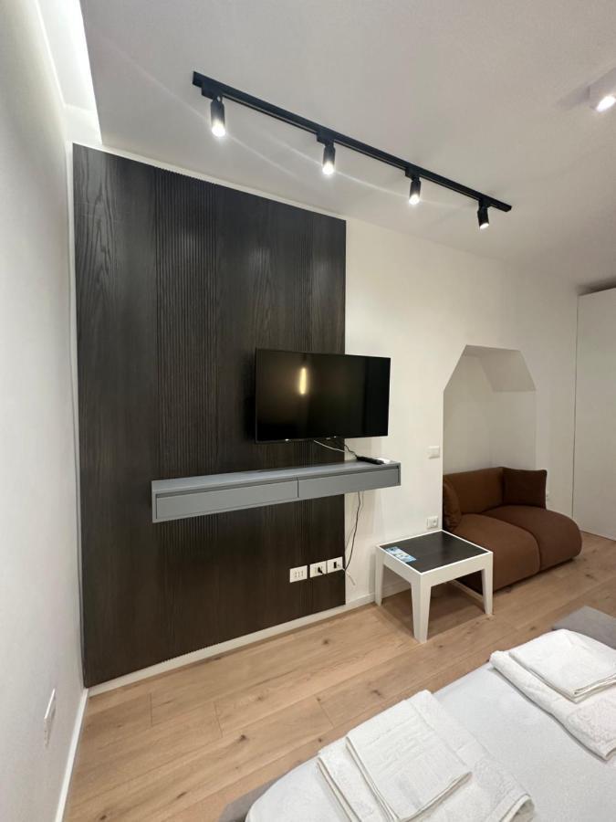 Britney'S Apartments Tiranë Luaran gambar